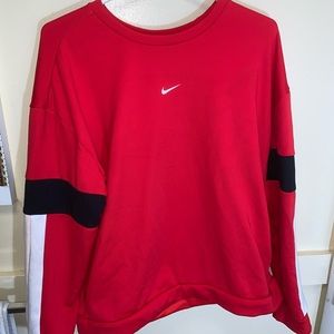 NWOT NIKE CREWNECK WITH SIDE POCKETS